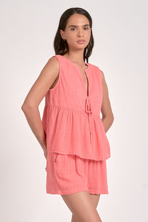 FLYAWAY SLEEVELESS TOP
